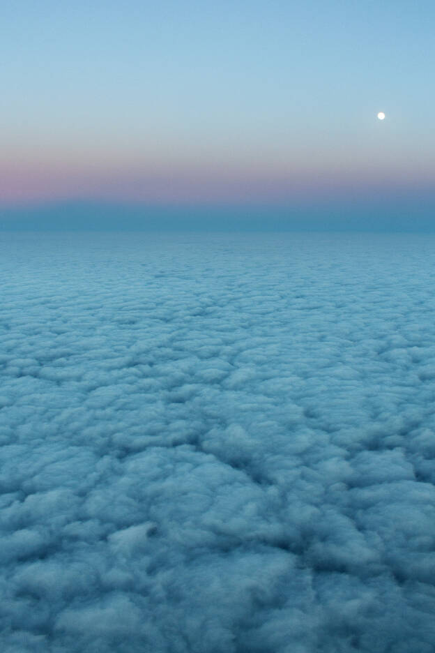 Mond über den Wolken