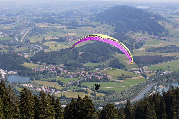 Paraglider startet am Mittagberg