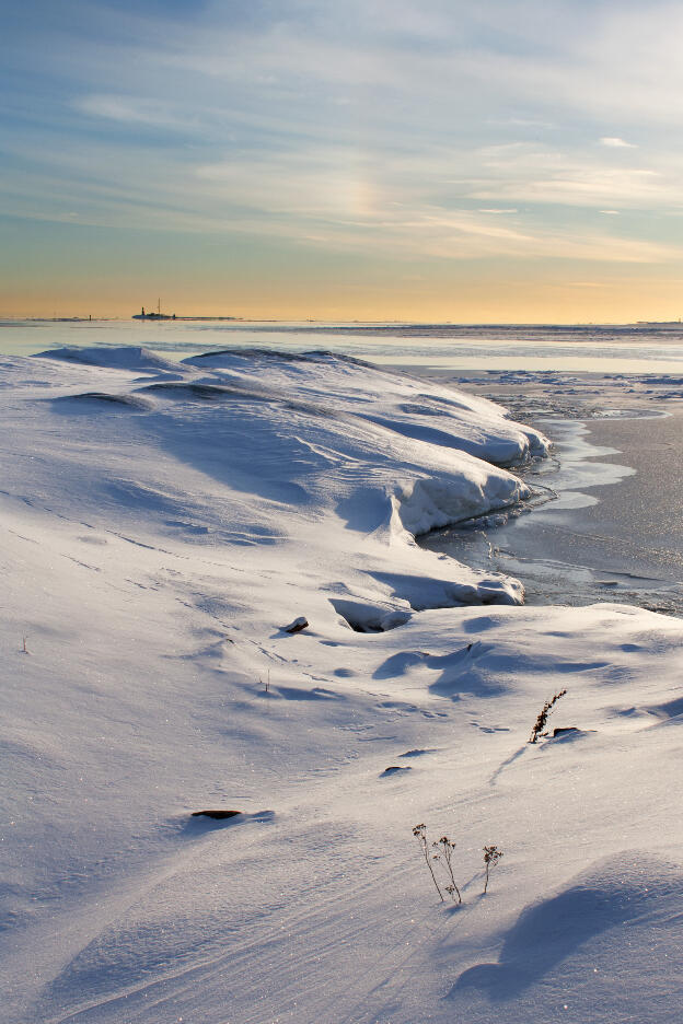 Winter an der Küste von Suomenlinna