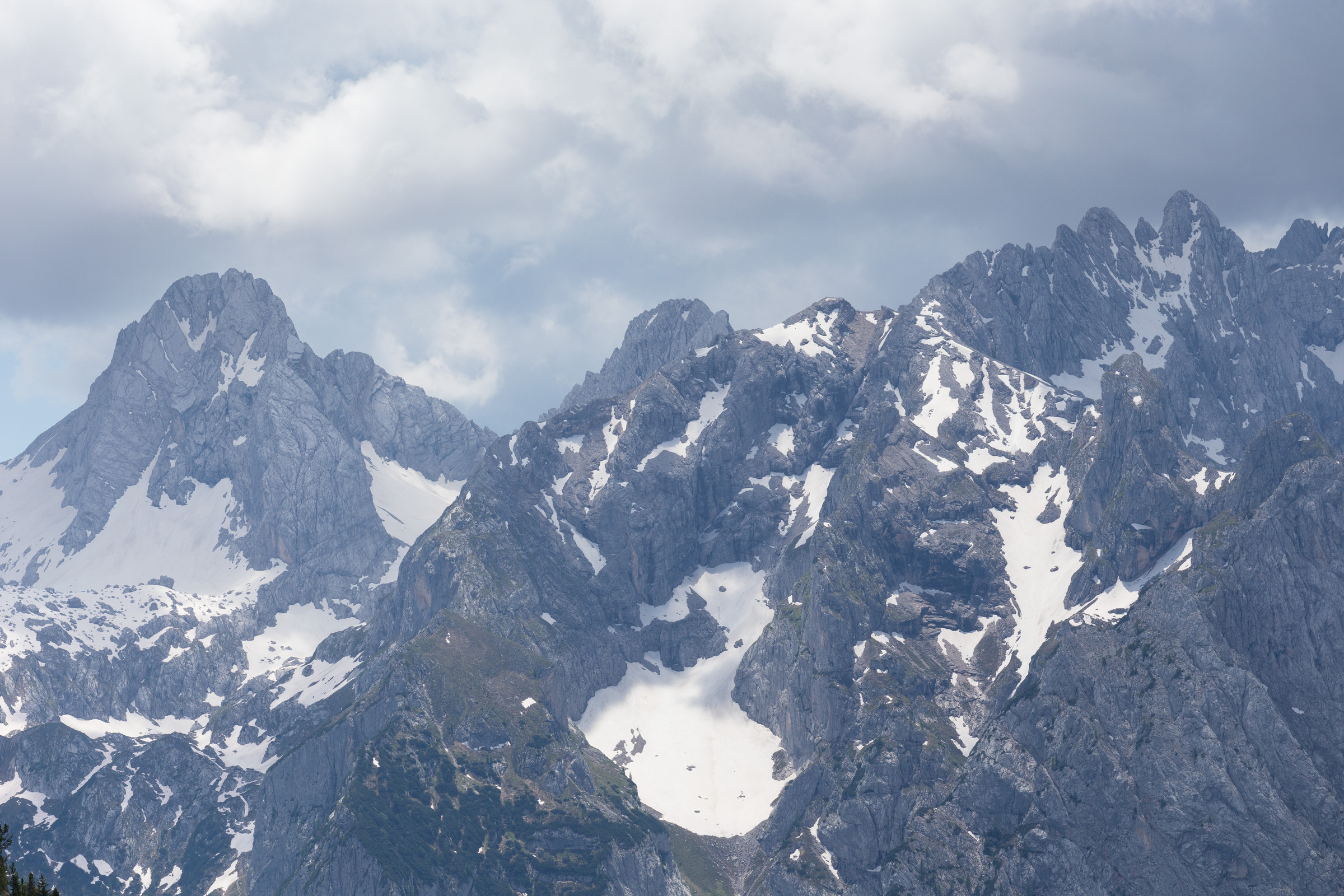 Sorapiss Bergkette Teleaufnahme