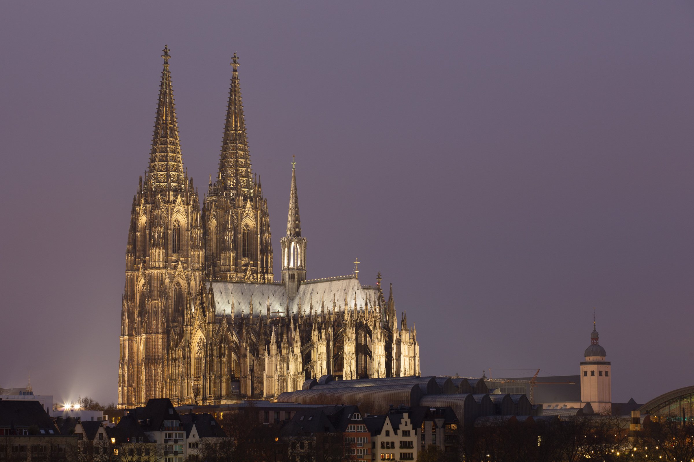 Dom in Köln bei Nacht