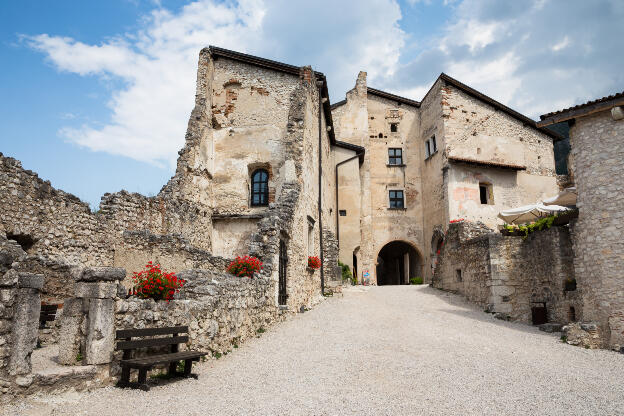 Innenhof Castel Beseno