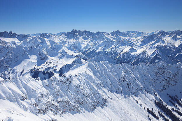 Ausblick vom Nebelhorn im Winter