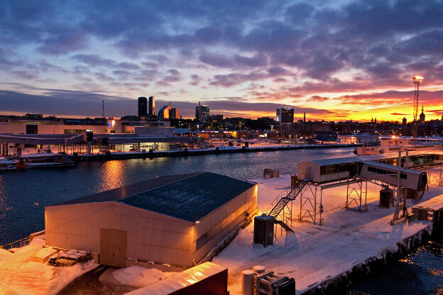 Sonnenuntergang im Hafen von Tallinn