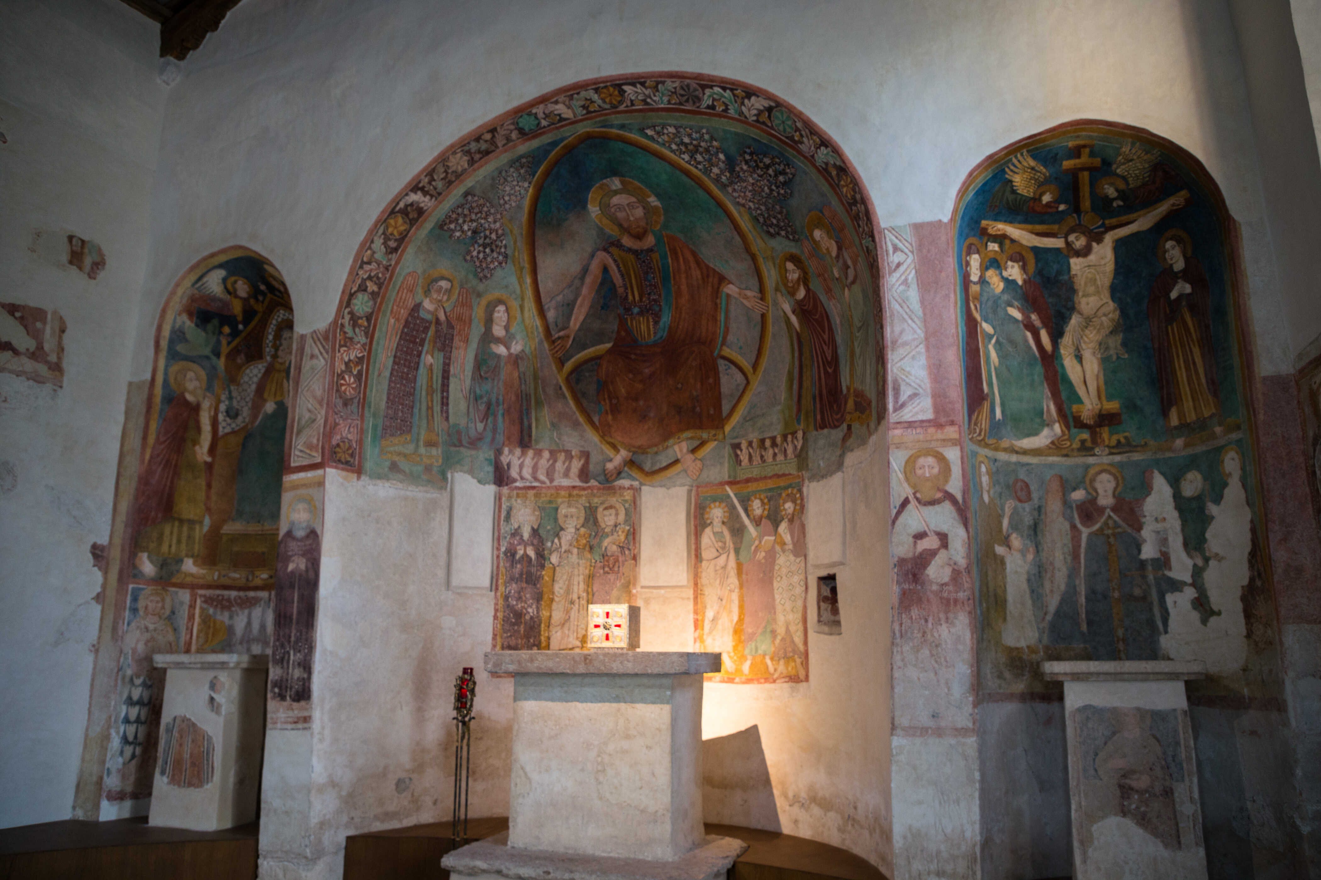 Innenansicht der San Pietro in Mavino Kirche
